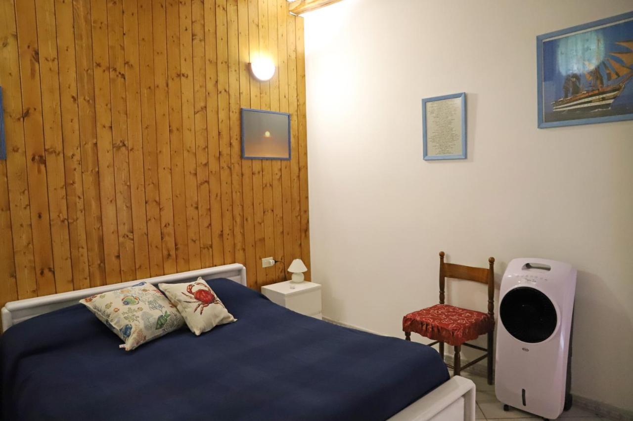 Villa Casa Vacanze Lorenzo à Malfa  Extérieur photo