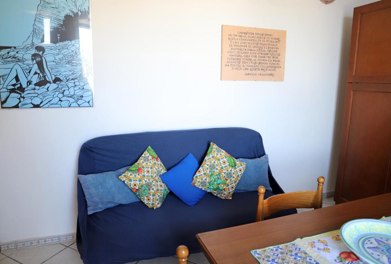 Villa Casa Vacanze Lorenzo à Malfa  Extérieur photo